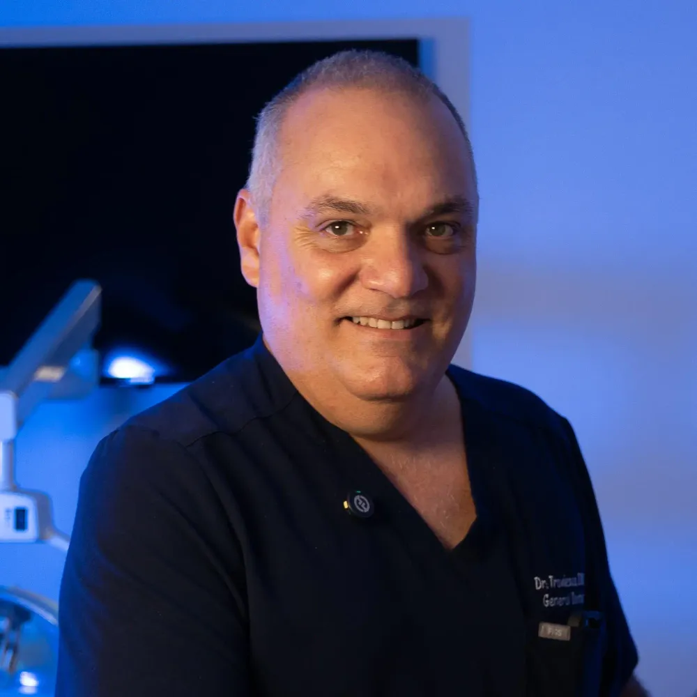 "Global Dentistry Group Od. General Dr. Eladio Traviesas
